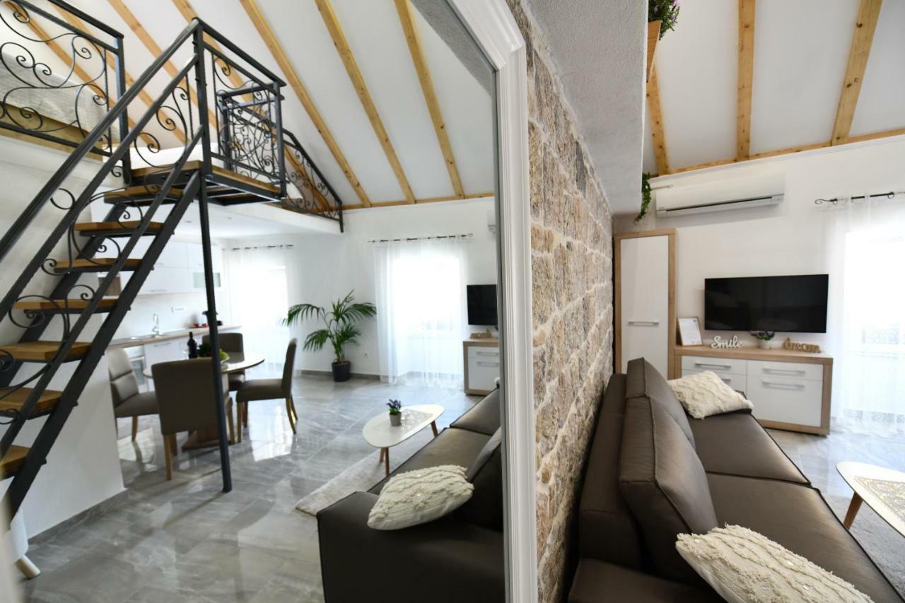 Apartment Lavanda Sinj Exterior foto